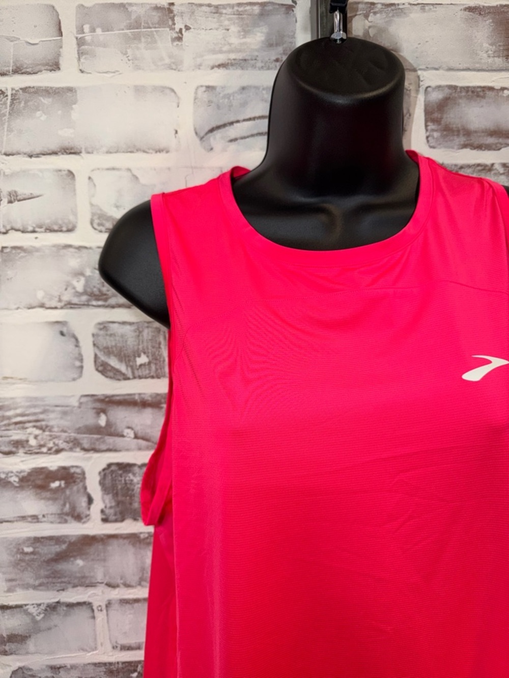 Brooks Women’s Hot Pink Sleeveless Running Tank - Picture 3 of 7